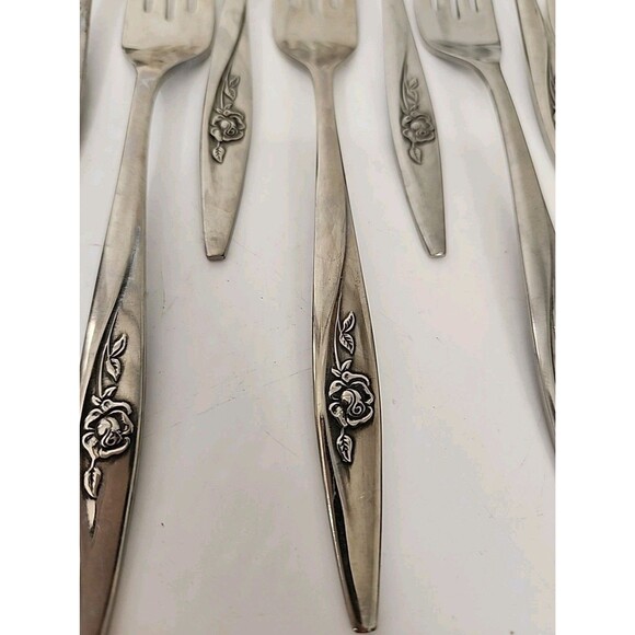 Lot Of 19 Oneidacraft Deluxe Stainless Steel Dinner Forks Lasting Rose Pattern - Picture 3 of 4